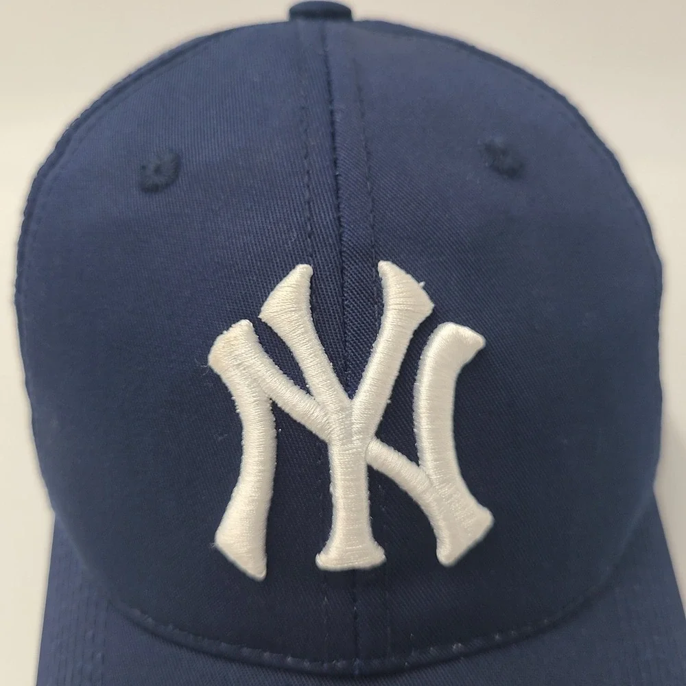 Youth New York Yankees Hat Adjustable Outdoor Cap Blue White MLB Baseball Logo